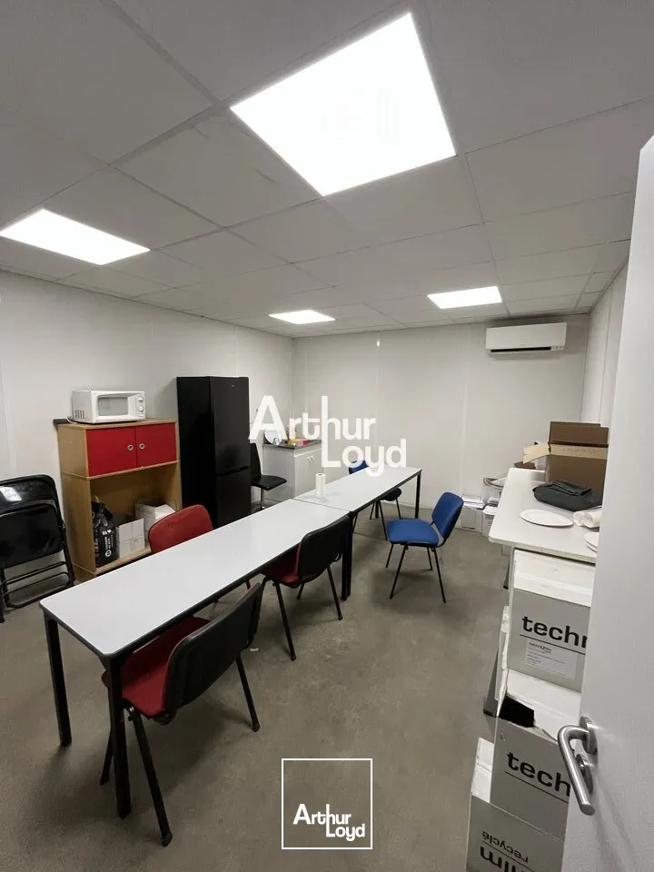 Locaux mixtes 600 m² - La Roquette sur Siagne