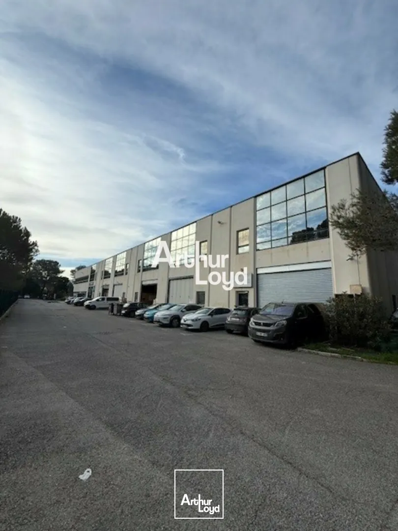 Entrepôt 2&nbsp;600 m² - Vallauris