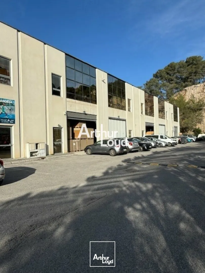 Entrepôt 2&nbsp;600 m² - Vallauris