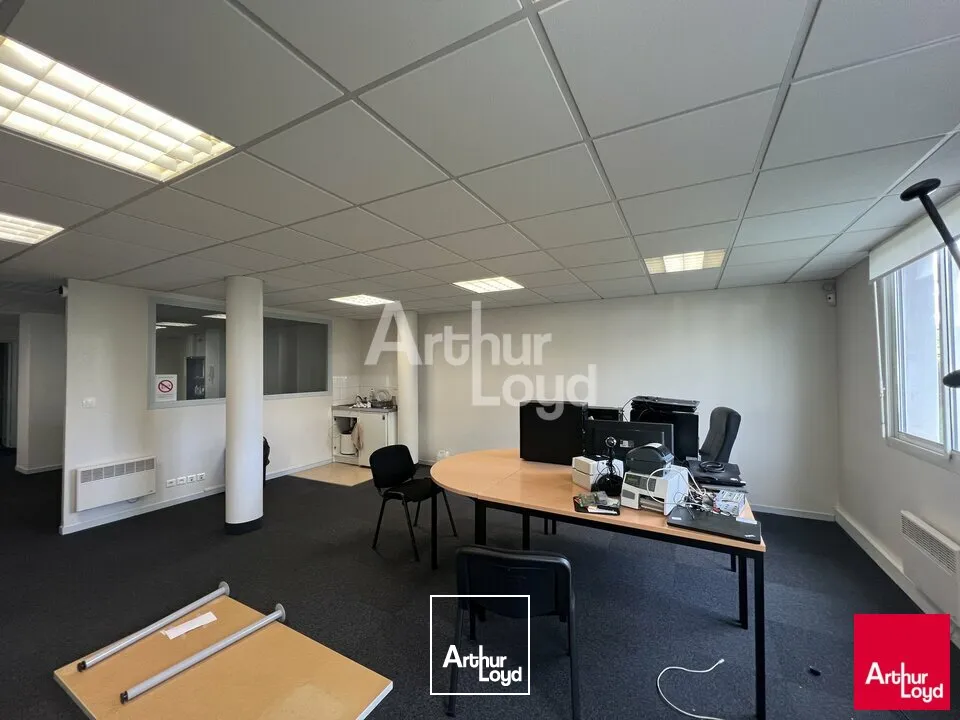 CHANTEPIE - BUREAUX A LOUER - 502 M² DIVISIBLES
