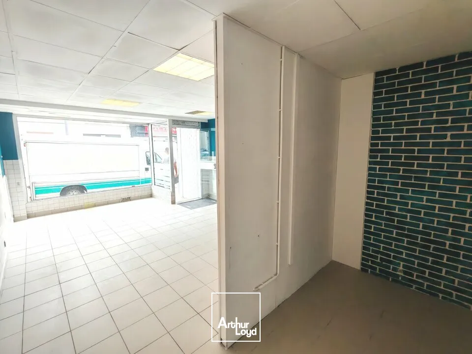 A Louer - Local commercial d'environ 30m2 avec vitrine secteur Jean Jaurès