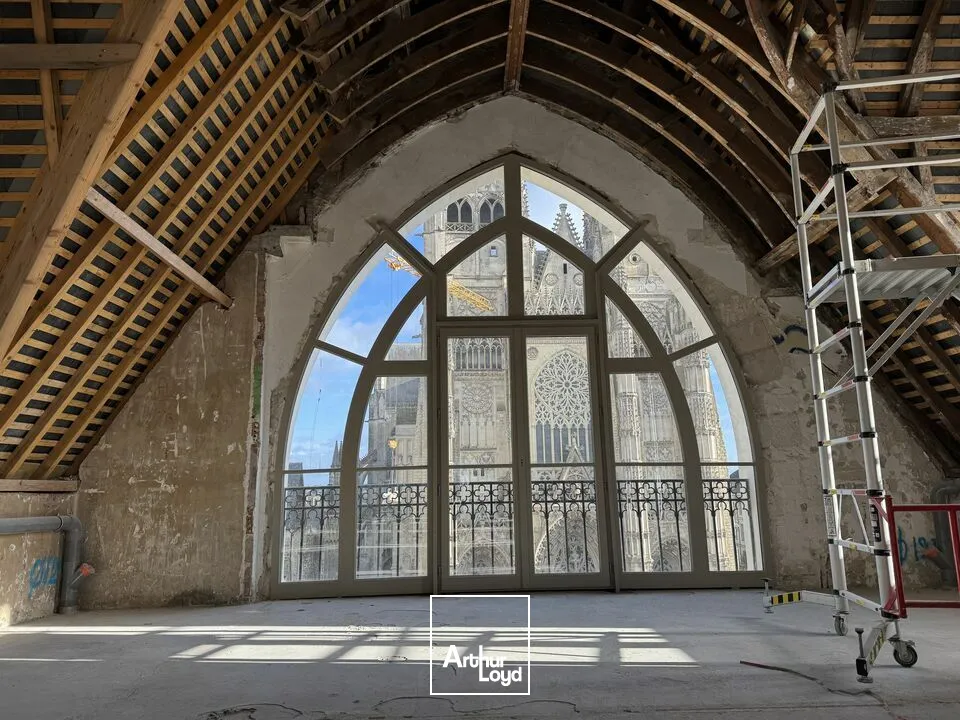 TOURS CENTRE BUREAUX ET COMMERCES RÉHABILITÉS A LOUER 