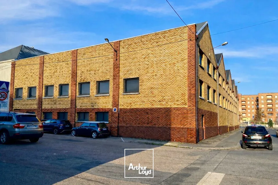 A LOUER - LE HAVRE - BUREAUX DÉDIÉS A L'ENSEIGNEMENT SUPÉRIEUR - 1&nbsp;300 m2