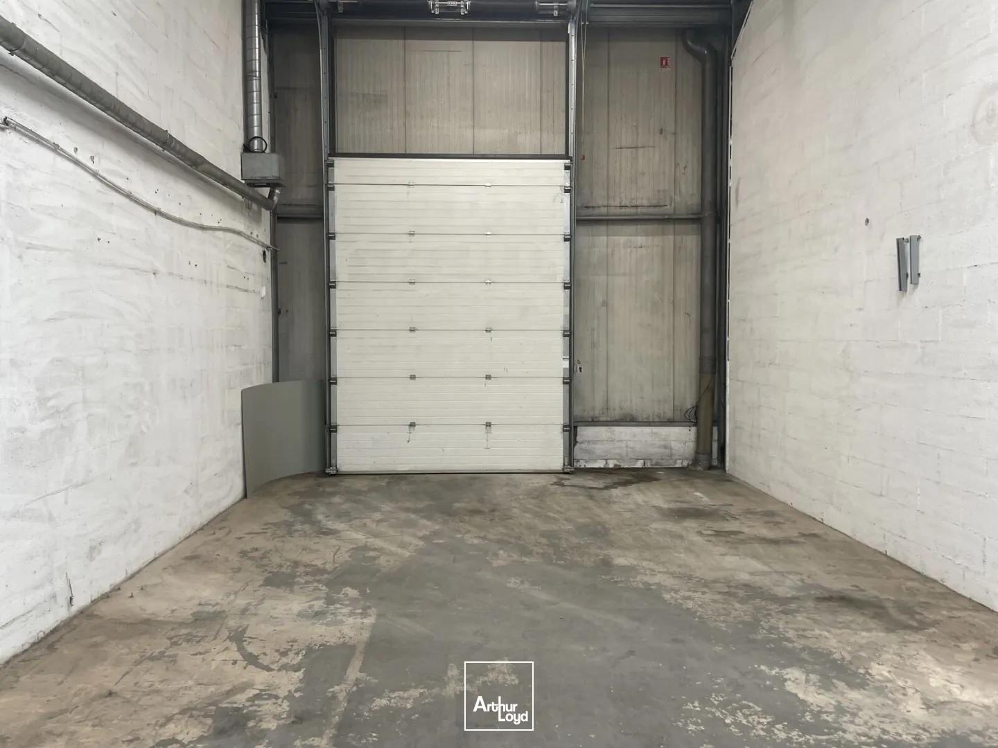 LOCAL D'ACTIVITÉ / BUREAUX D'ACCOMPAGNEMENT - 640 M2 - A LOUER - BEAUVAIS