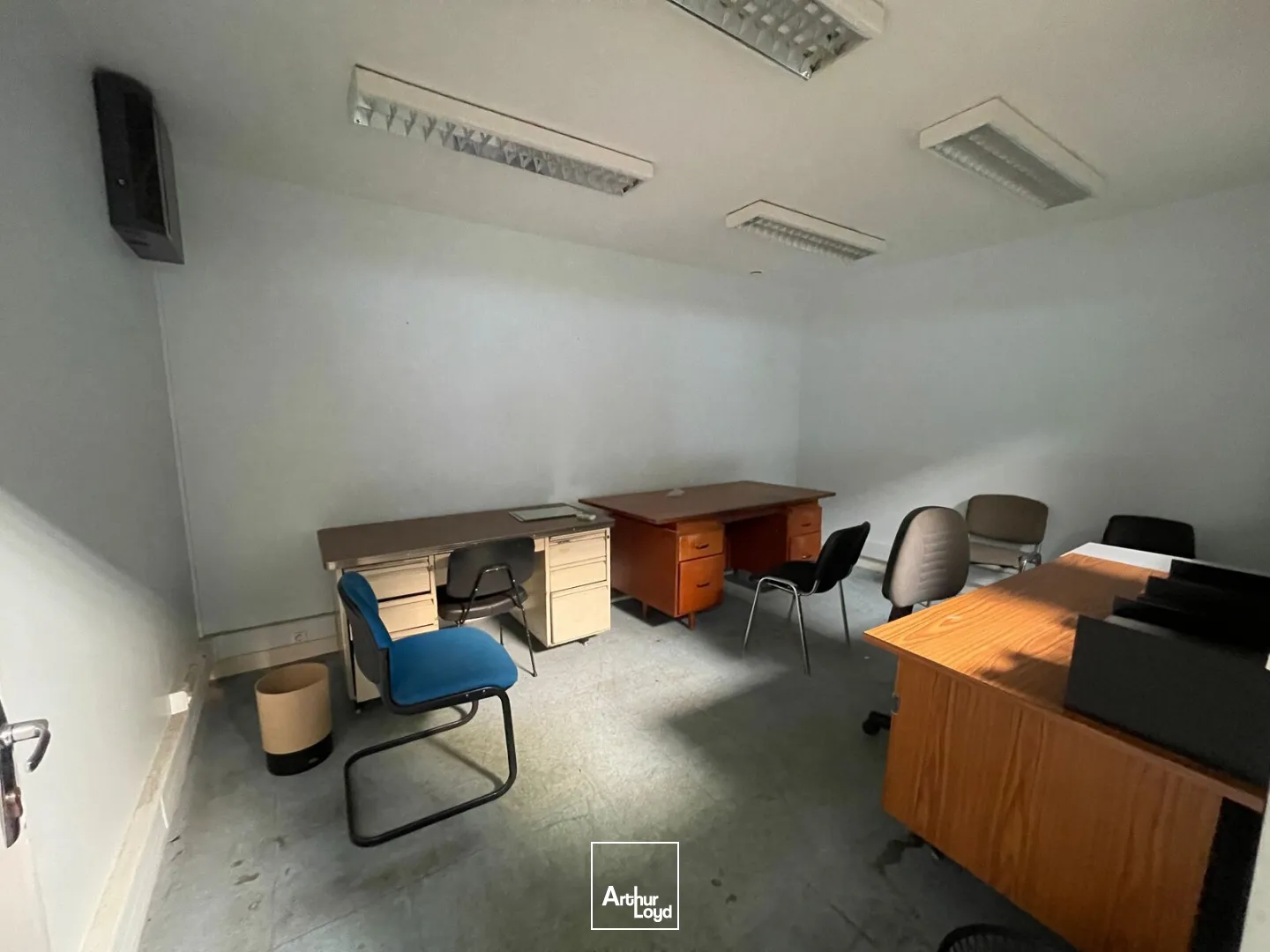 5324m2 divisible à partir de 2385m2 à louer à Beauvais