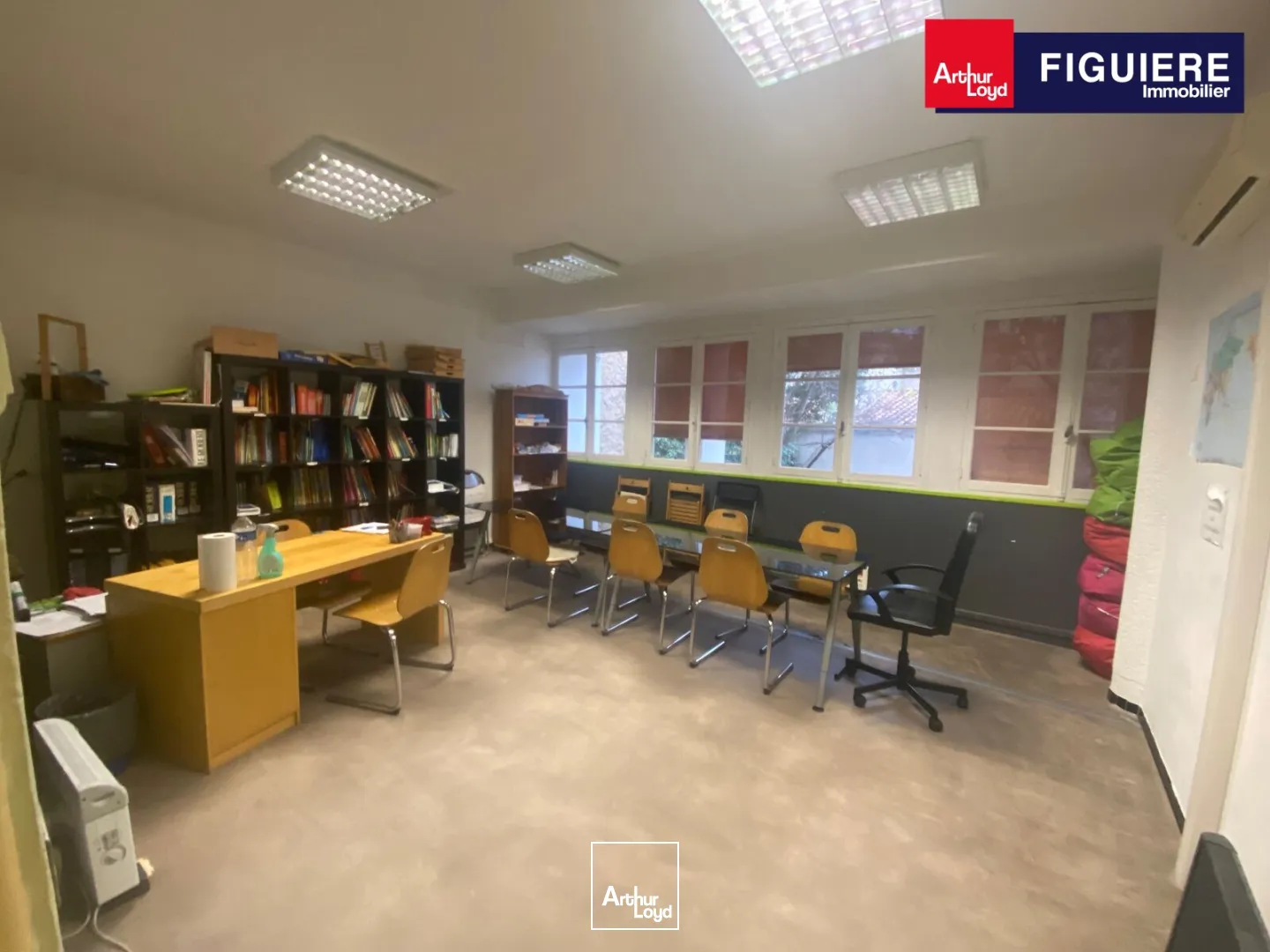 BUREAUX A LOUER 157m² PROCHE GARE SALON DE PROVENCE