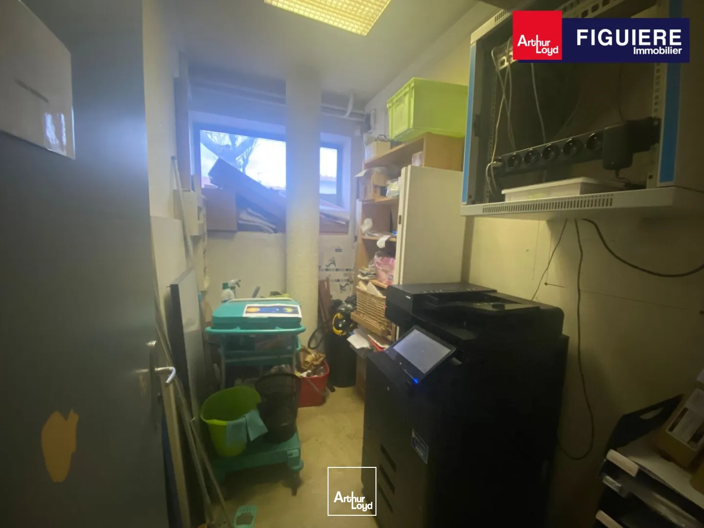 BUREAUX A LOUER 157m² PROCHE GARE SALON DE PROVENCE