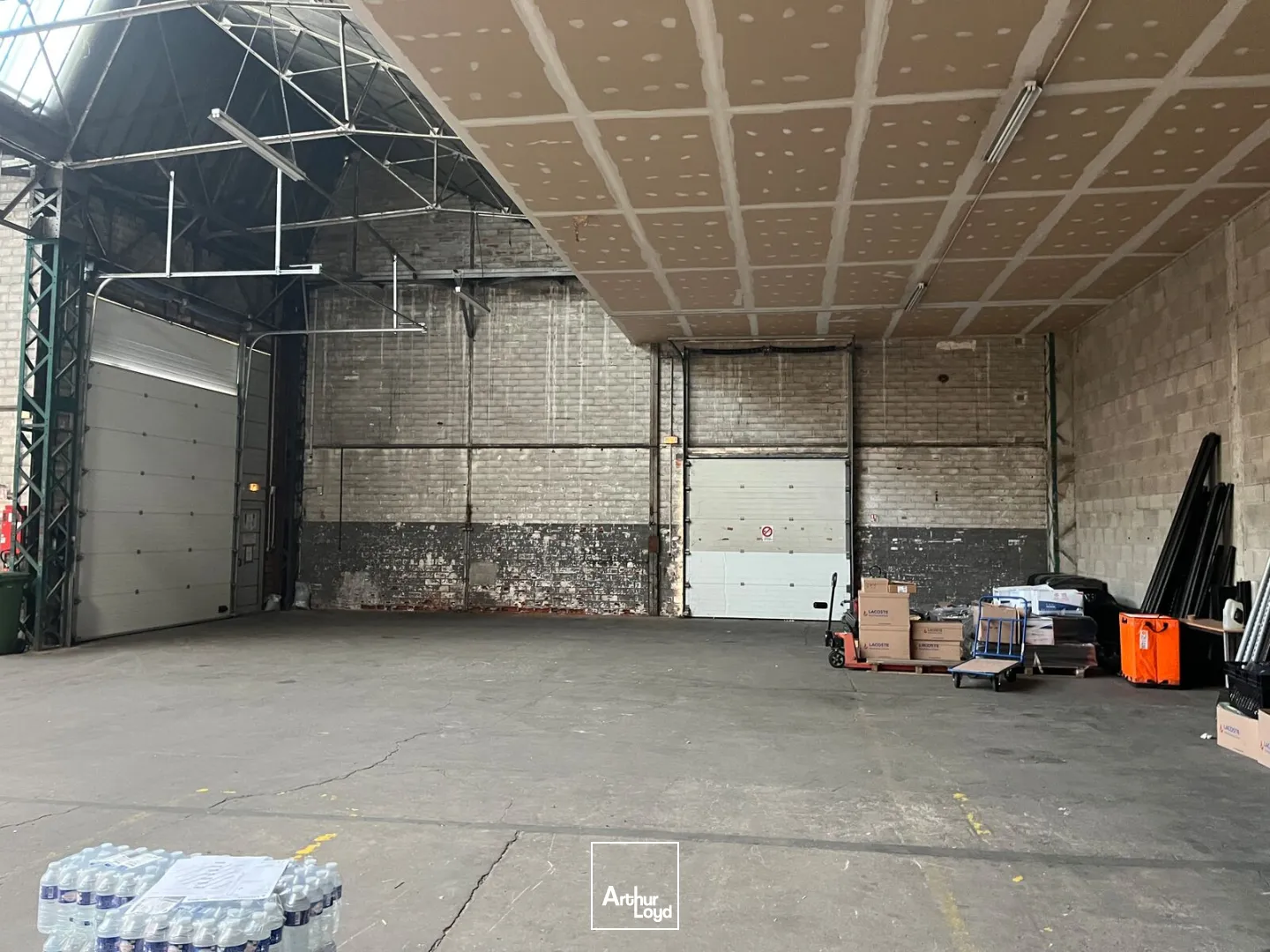 Emplacement commercial 2&nbsp;400 m2 façade RN20 FLEURY LESN AUBRAIS