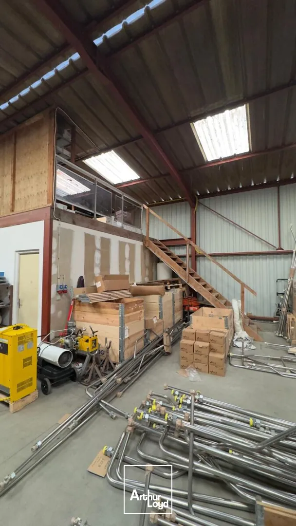 Local d’activités en location à Saint-Brevin-les-Pins avec stockage extérieur