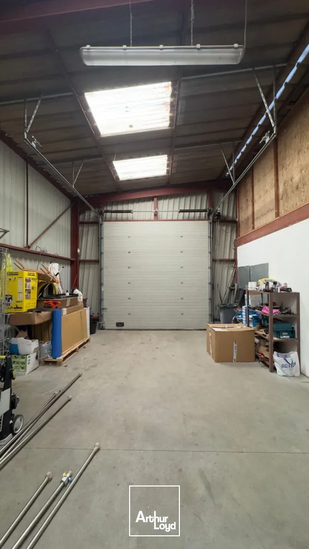 Local d’activités en location à Saint-Brevin-les-Pins avec stockage extérieur