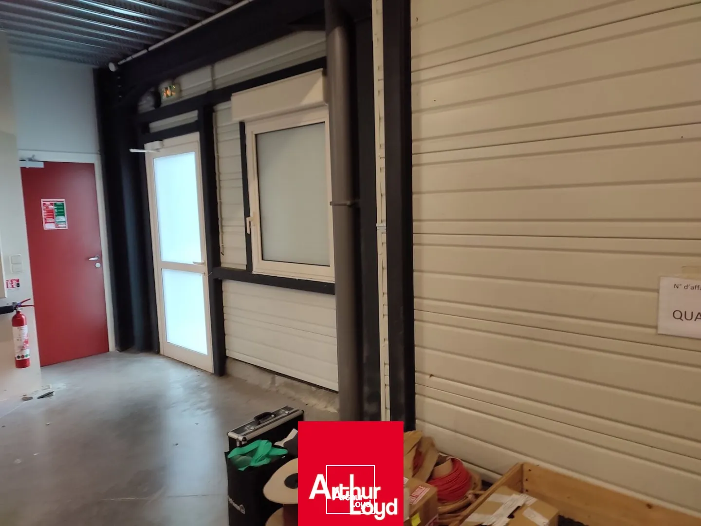 À LOUER : Local d'activité de 500 m² à TREVOUX