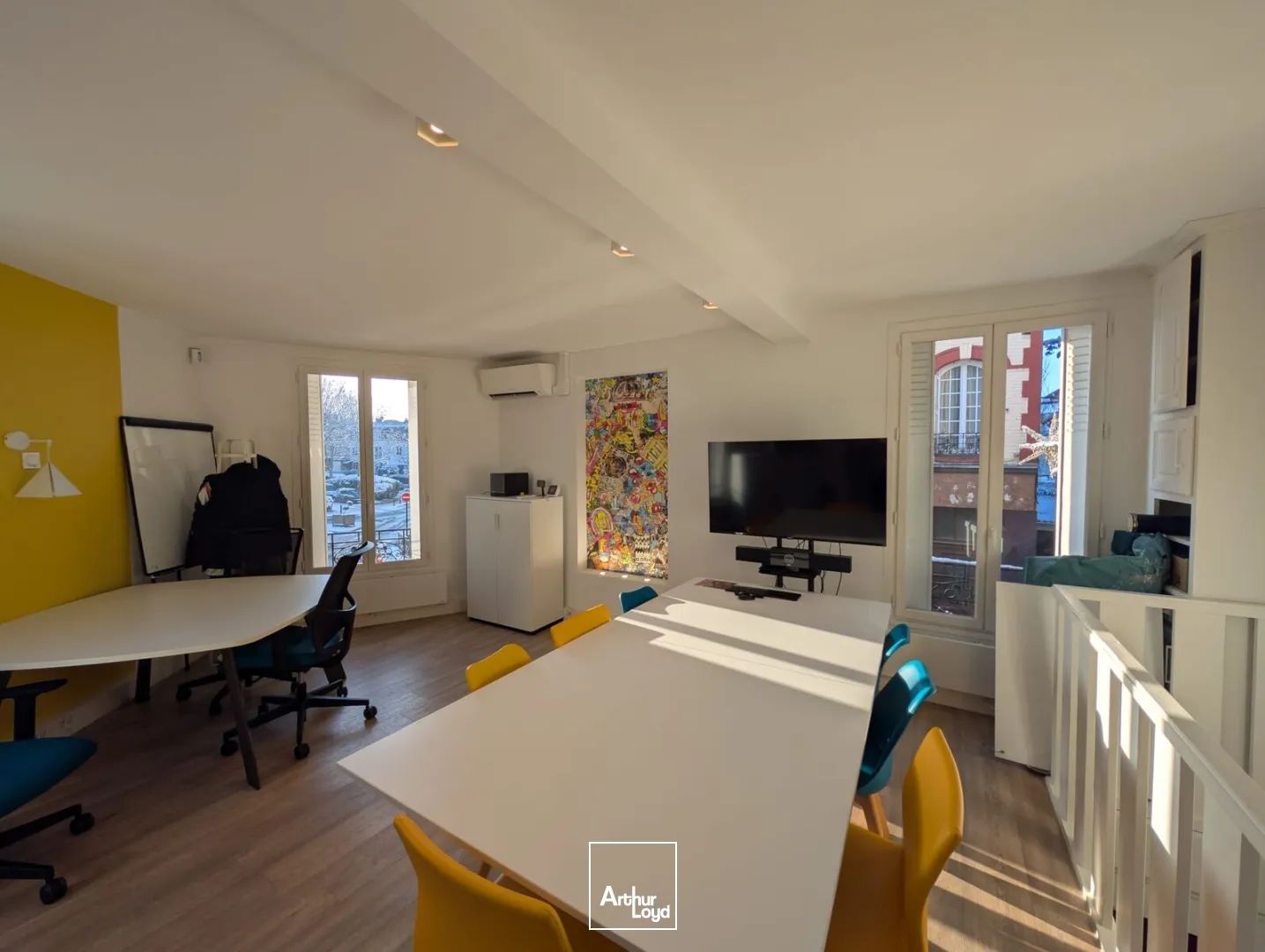 BUREAUX A LOUER MEUBLÉS - TRIPLEX - ENGHIEN-LES-BAINS (95)