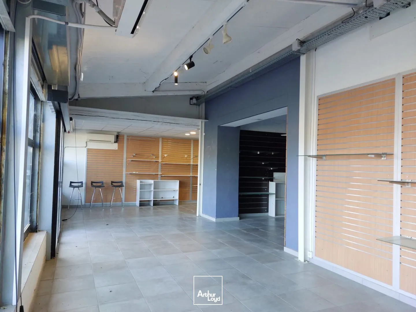 Local commercial à louer - ZAC Les Playes - Six-Fours-les-Plages