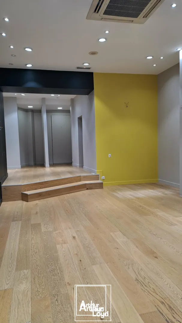 Local commercial 70 m² à louer  Centre-ville Brive-la-Gaillarde