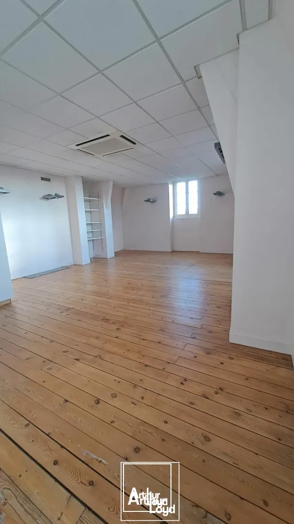 BUREAUX location à BRIVE-LA-GAILLARDE 19100