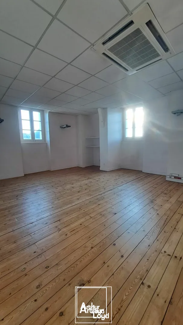 BUREAUX location à BRIVE-LA-GAILLARDE 19100