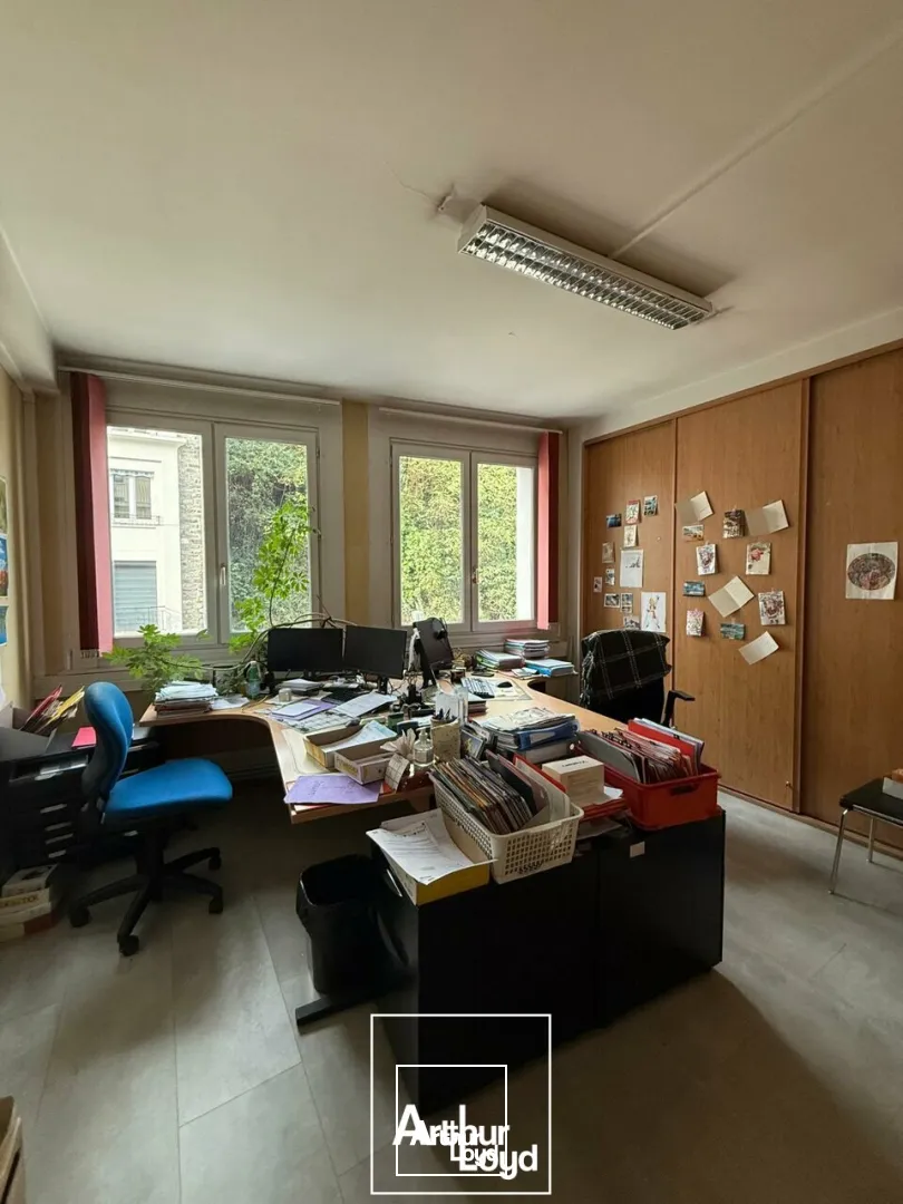 BUREAUX vente à TULLE 19000