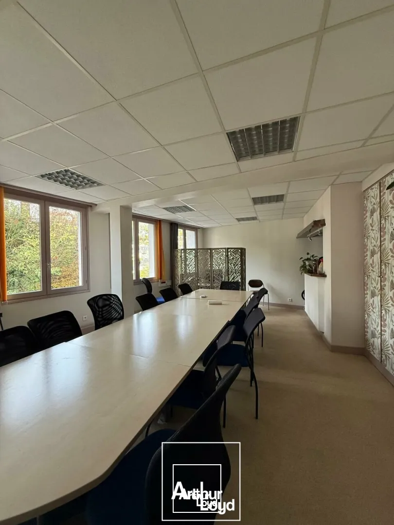 BUREAUX vente à TULLE 19000