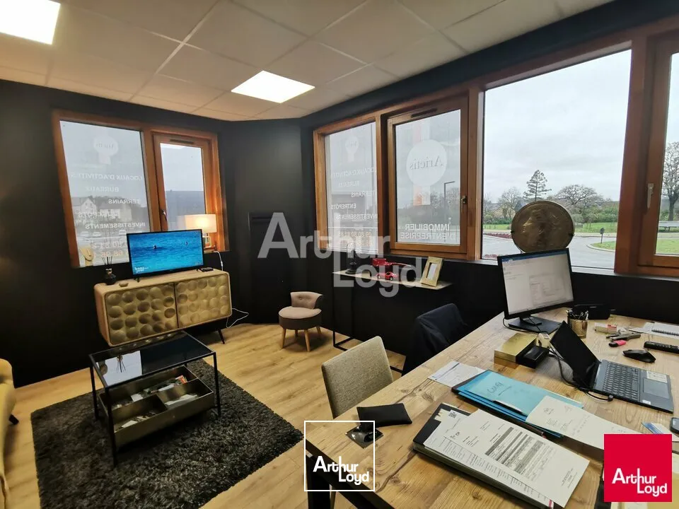CESSON SEVIGNE - BUREAUX A VENDRE - 143 M²