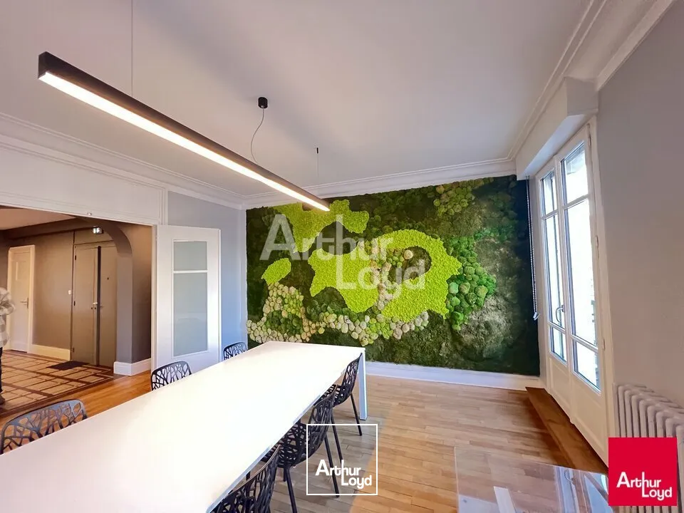 RENNES CENTRE - BUREAUX A LOUER - 145 M²