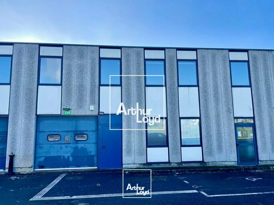 Locaux d'activité & Entrepôts - Location - VAUX-LE-PENIL - 77000 - 460-460 - 7599395