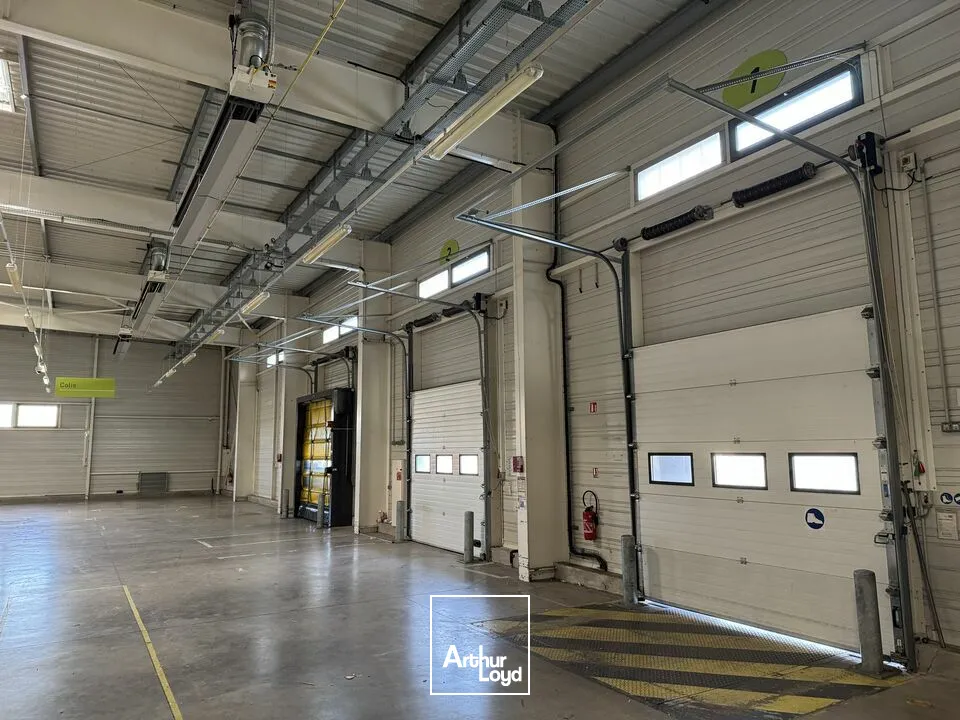 JOUE LES TOURS LOCAL D'ACTIVITES A LOUER 1670 M² FONCIER 5589 M²