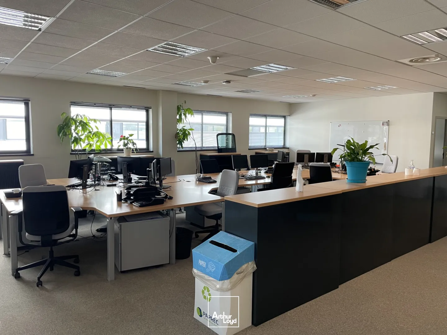 A LOUER BUREAUX DE 282 M2 À 337 M2 - LACROIX SAINT OUEN - PARC TERTIAIRE