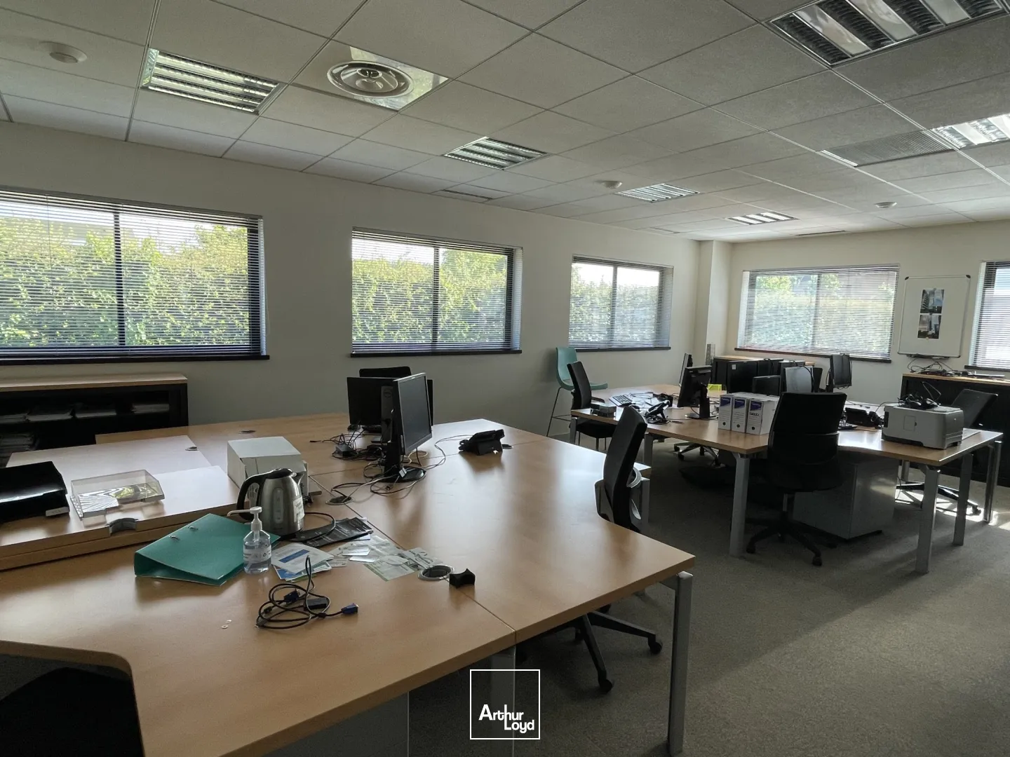 A LOUER BUREAUX DE 282 M2 À 337 M2 - LACROIX SAINT OUEN - PARC TERTIAIRE