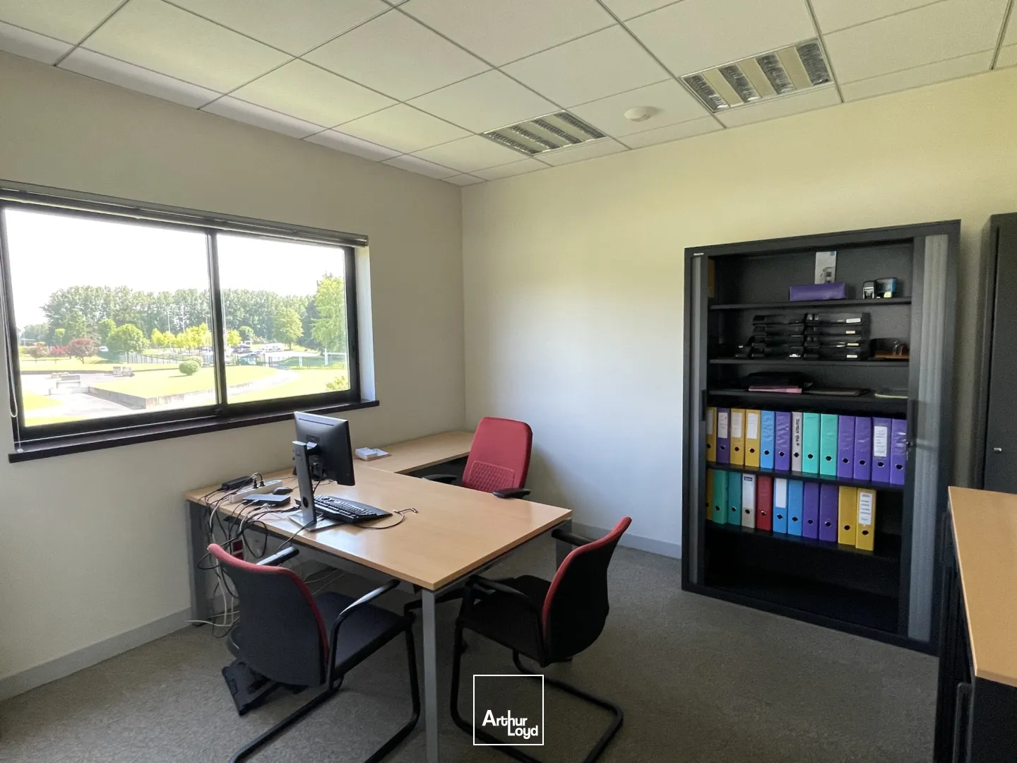 A LOUER BUREAUX DE 282 M2 À 337 M2 - LACROIX SAINT OUEN - PARC TERTIAIRE