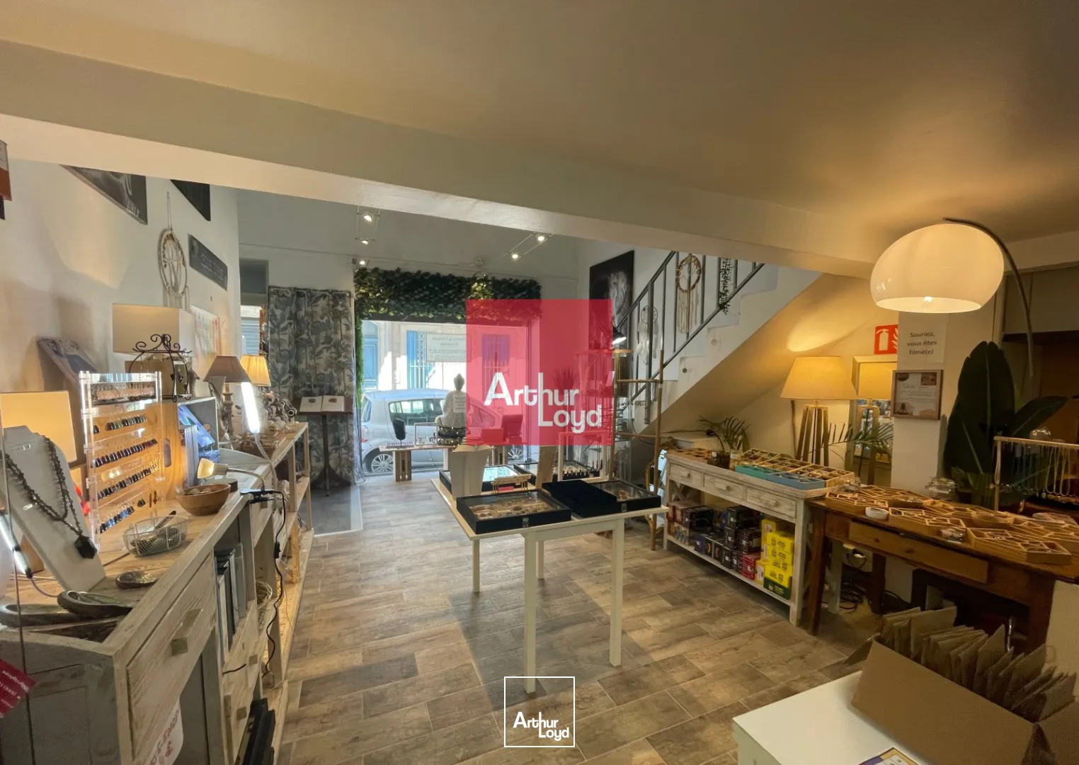 Local commercial à louer à Nîmes emplacement stratégique quartier historique