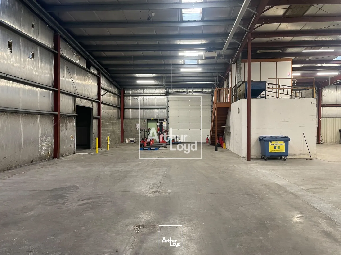 Local d'activité/entrepôt à louer GIERES