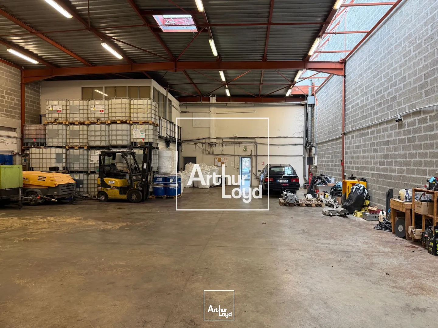 Local d’activité à louer à Toulouse avec entrepôt de 302 m²