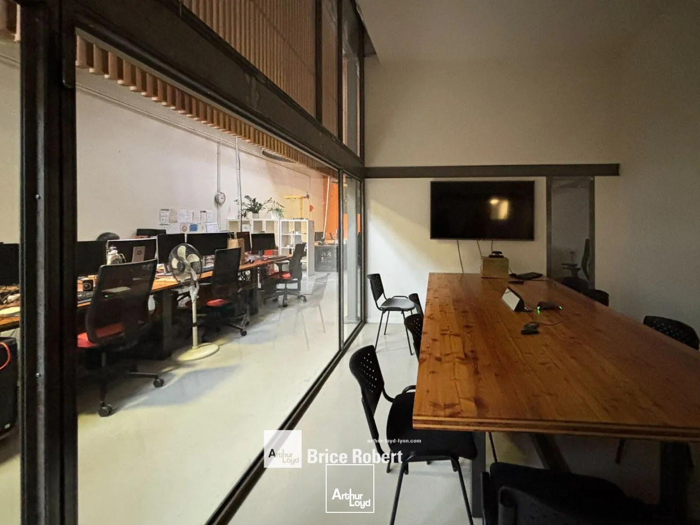  A louer - Bureaux dans un immeuble indépendant - Lyon 1er