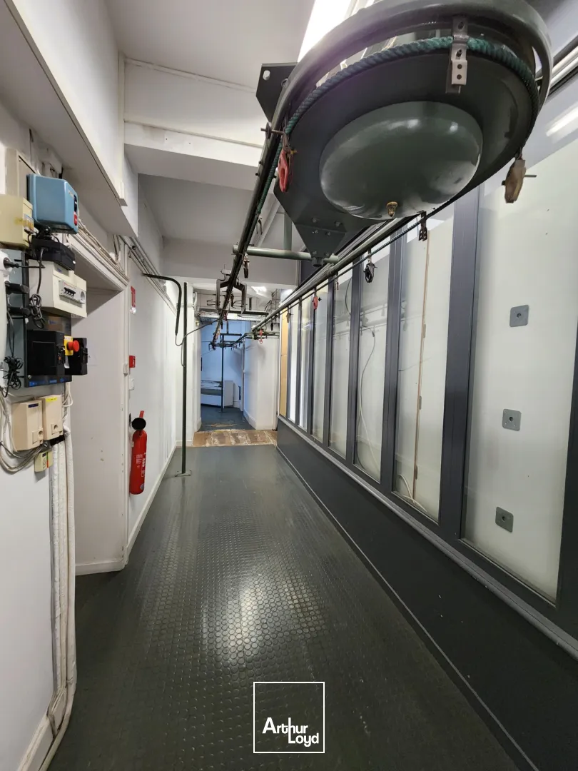 Emplacement premium - Local commercial de 1&nbsp;200 m2 - Hyper centre Belfort