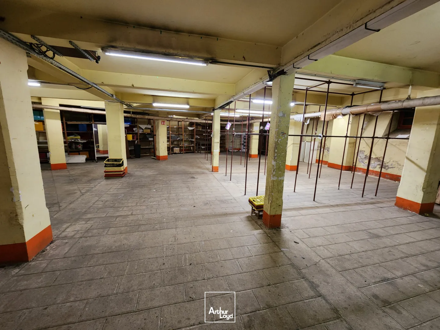 Emplacement premium - Local commercial de 1&nbsp;200 m2 - Hyper centre Belfort