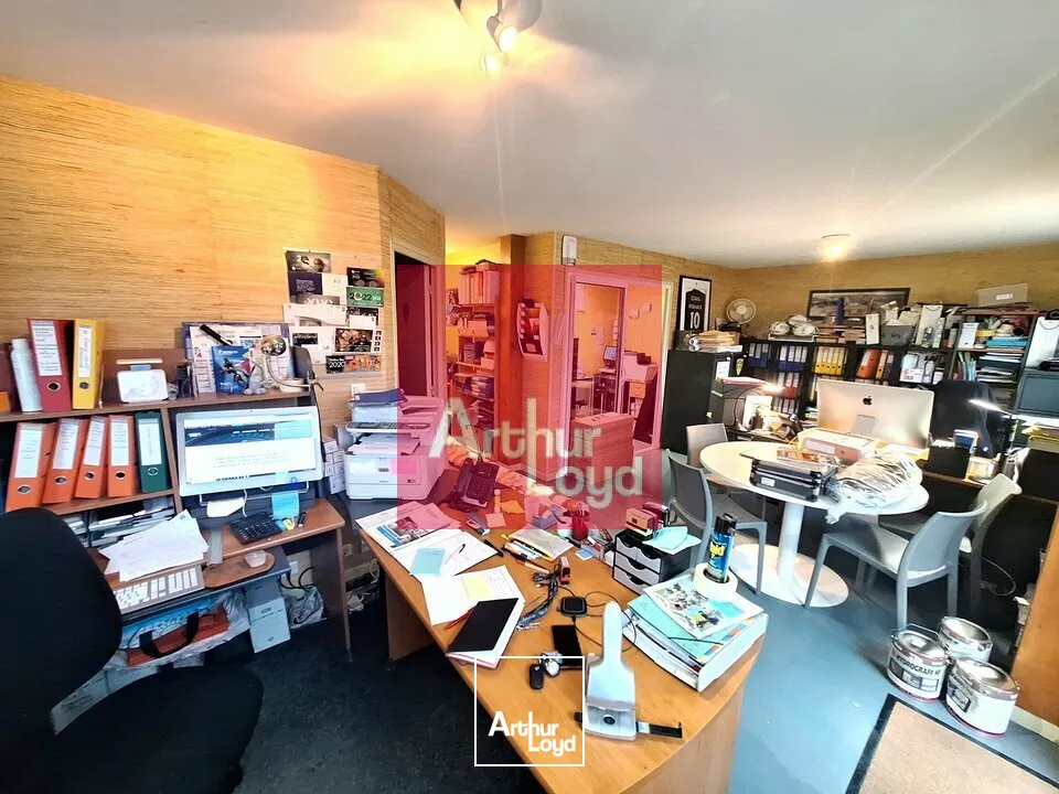 SECTEUR LEZOUX A VENDRE LOCAL ACTIVITE 220M² PARCELLE 880 M²