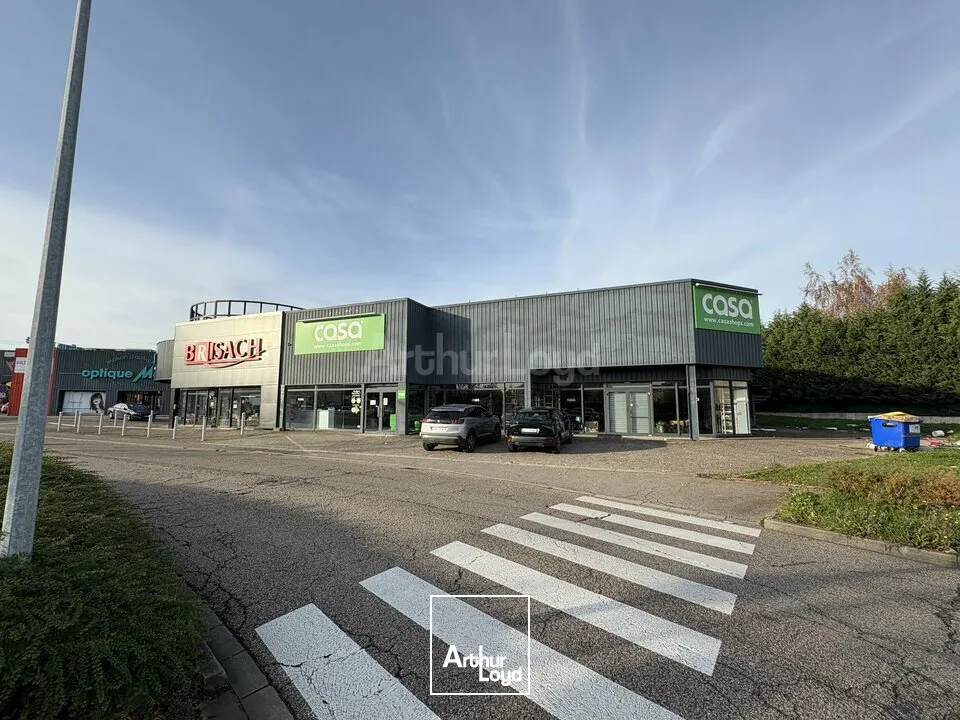 LOCAL COMMERCIAL à LOUER de 1005 m²