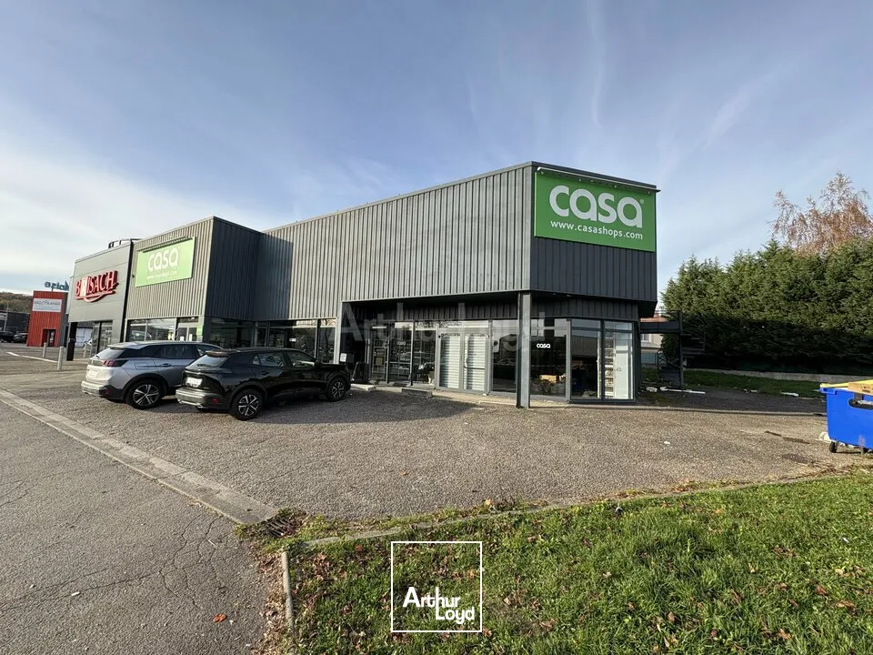 LOCAL COMMERCIAL à LOUER de 1005 m²