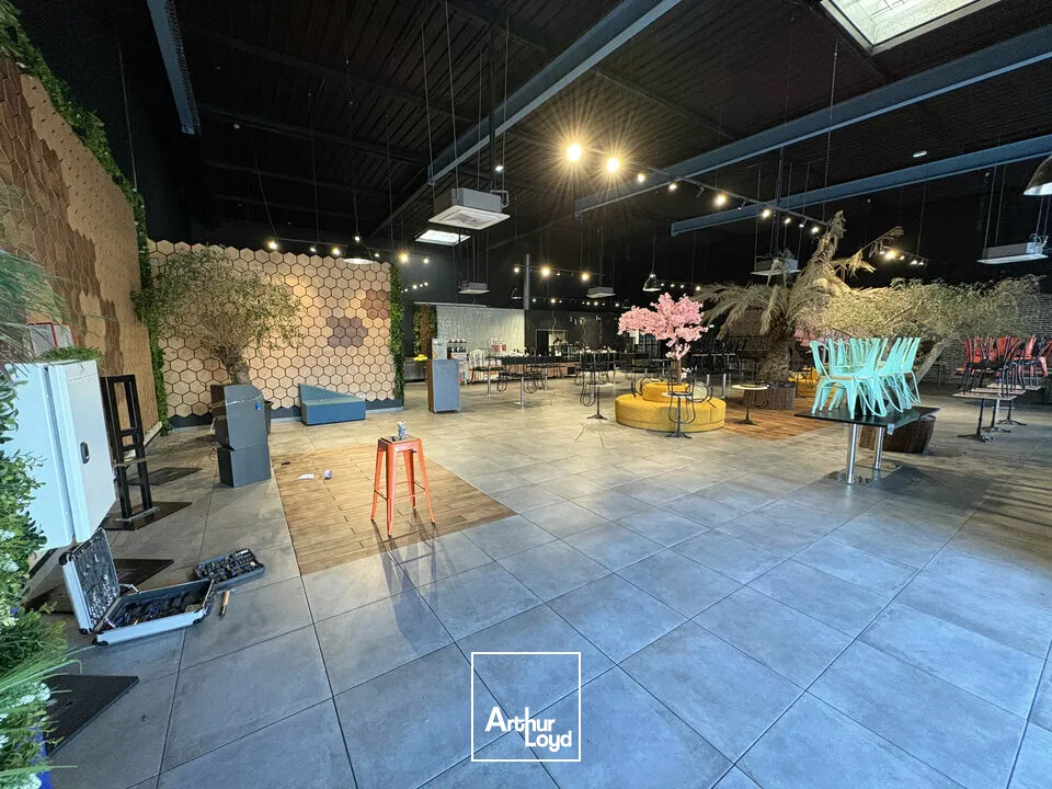 LOCAL COMMERCIAL à LOUER de 670 m²
