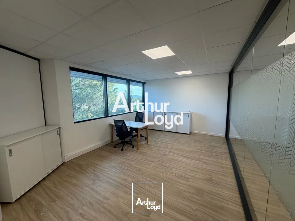 Ecoryzon - Bureaux rénovés 424.96 m² en R+1 à vendre - Sophia Antipolis