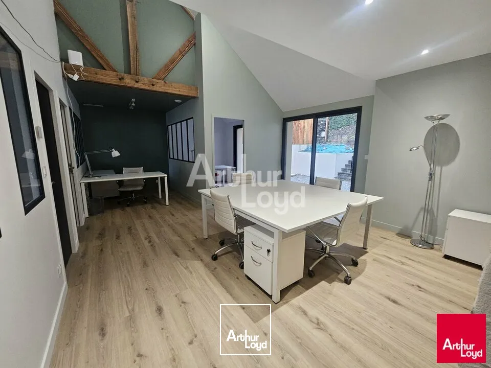 Angers proche gare bureaux de 57,50 m² à louer, meublés avec belles prestations 