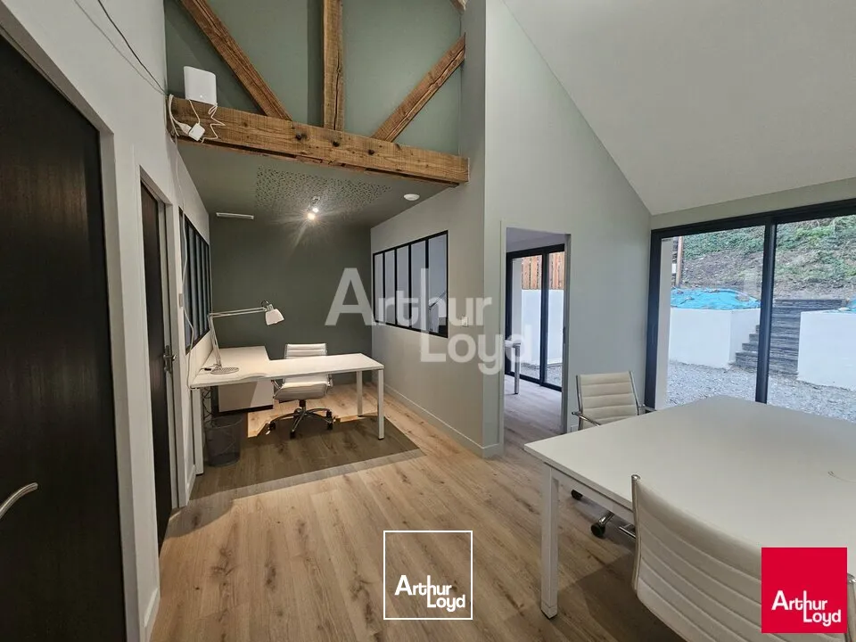 Angers proche gare bureaux de 57,50 m² à louer, meublés avec belles prestations 