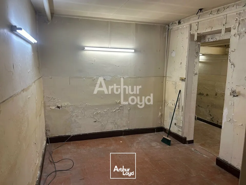 Locaux commerciaux - Location - VICHY - 03200 - 142-142 - 7600254