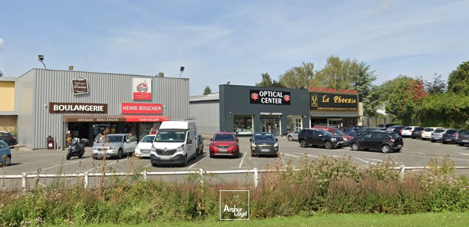 LOCAL COMMERCIAL DE 750M2 ENV SITUÉ À RONCQ - RETAIL PARK