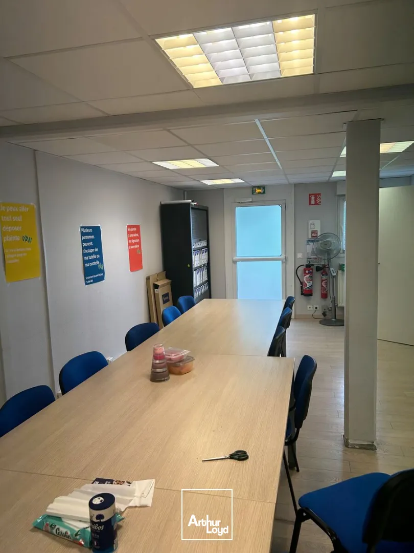 Bureaux à vendre à Lomme - RDC ERP, accessibilité optimale et locaux prêts à l'emploi