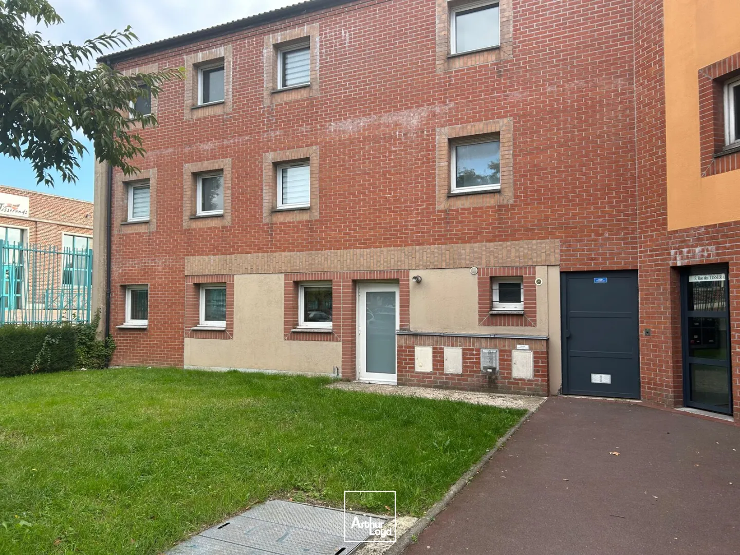 Bureaux à vendre à Lomme - RDC ERP, accessibilité optimale et locaux prêts à l'emploi