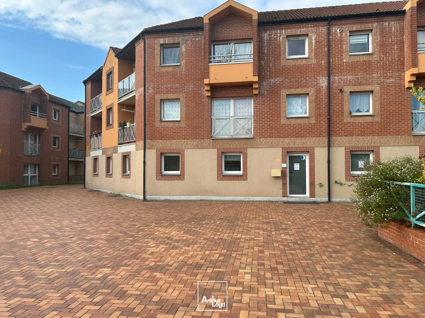 Bureaux à vendre à Lomme - RDC ERP, accessibilité optimale et locaux prêts à l'emploi