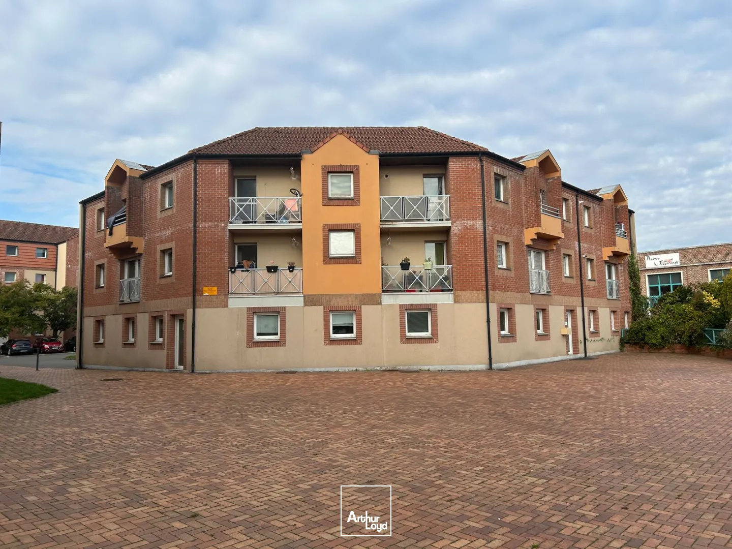 Bureaux à vendre à Lomme - RDC ERP, accessibilité optimale et locaux prêts à l'emploi