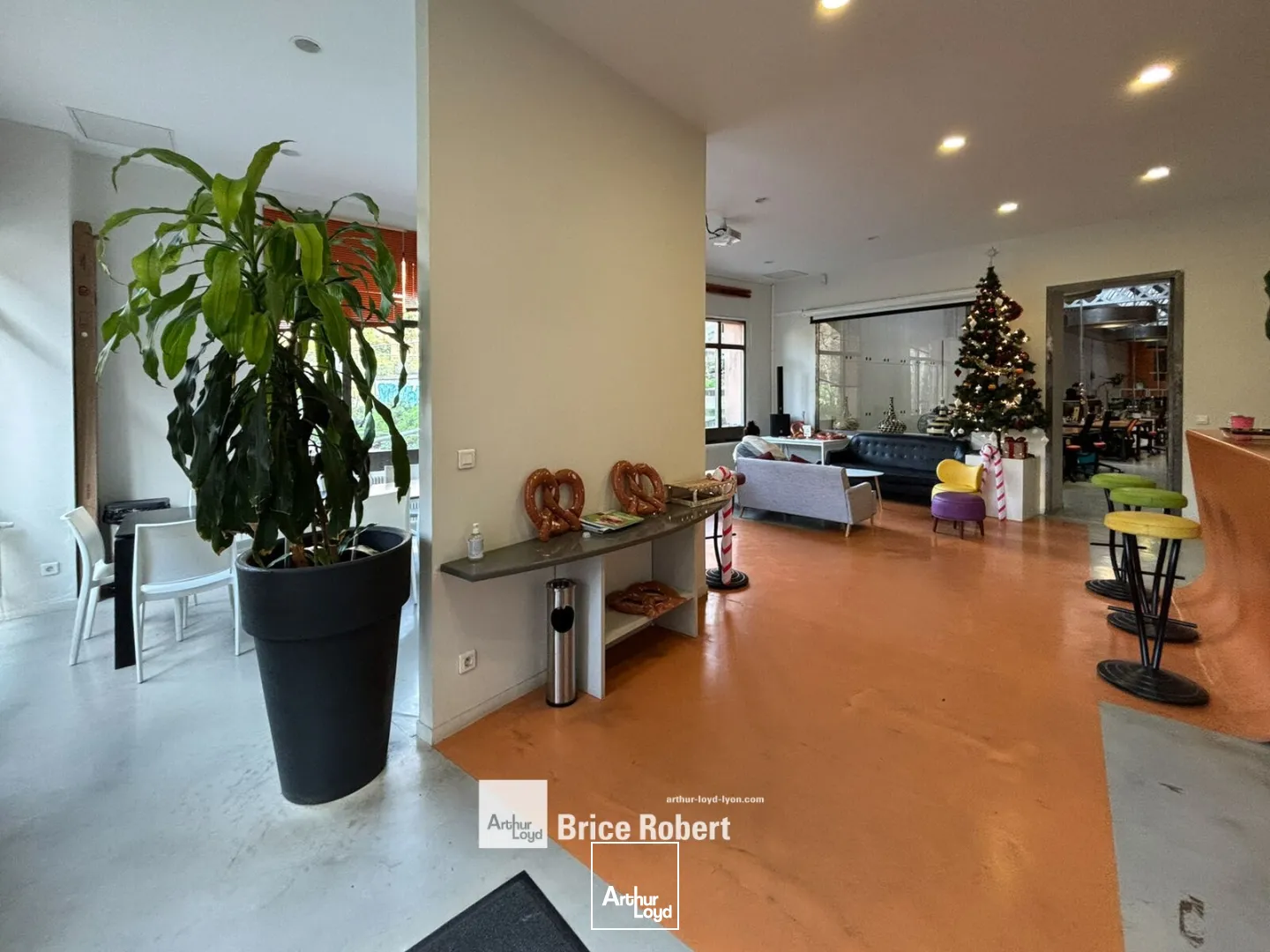  A louer - Bureaux dans un immeuble indépendant - Lyon 1er