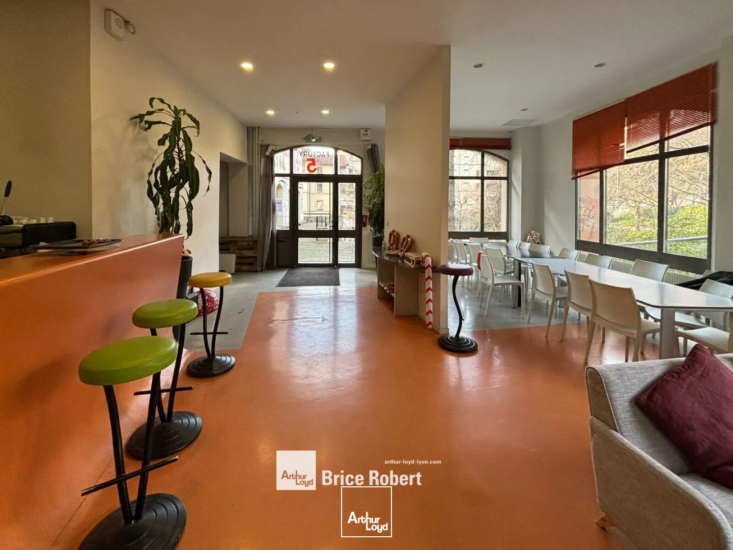  A louer - Bureaux dans un immeuble indépendant - Lyon 1er